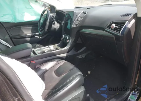 2022 Ford Edge Titanium z USA, uszkodzony, nr VIN 2FMPK4K95NBA45450